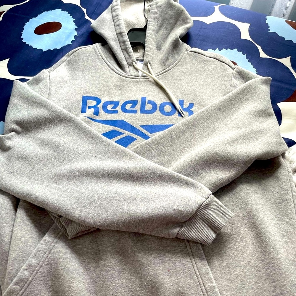 New REEBOK HOODIE size XXL